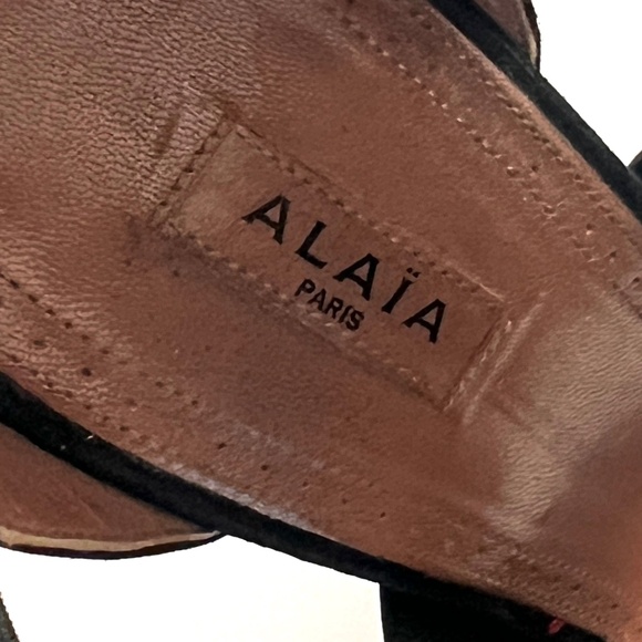 Alaia Black Suede Escarpins  Elastic Cross Strap Stiletto Heels 39.5 with Box - Picture 13 of 16
